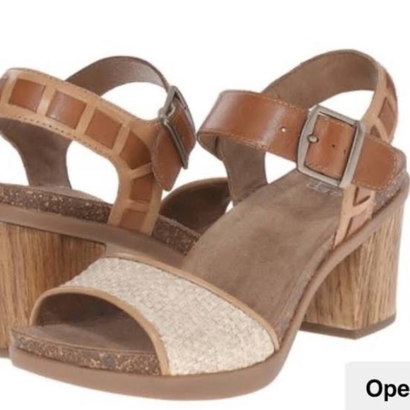 Dansko Debby Women's Platform Tan and Cream Strappy Sandals Sz 39/US 8.5-9 - Picture 1 of 8